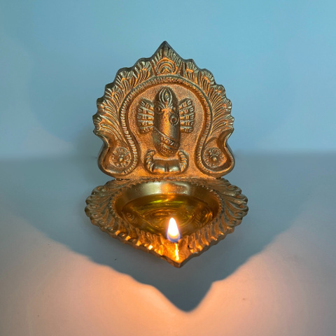 Linga Bhairavi Lamp Mosiężna Lampa Devi